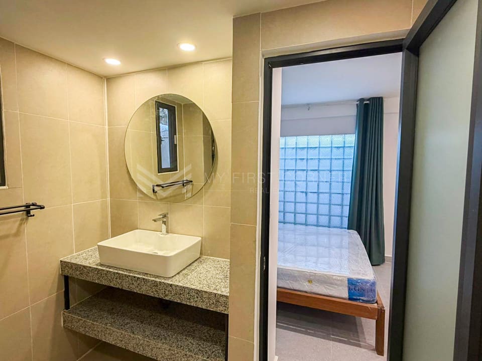Renovated 3-Bedroom For Rent -Near Riverside