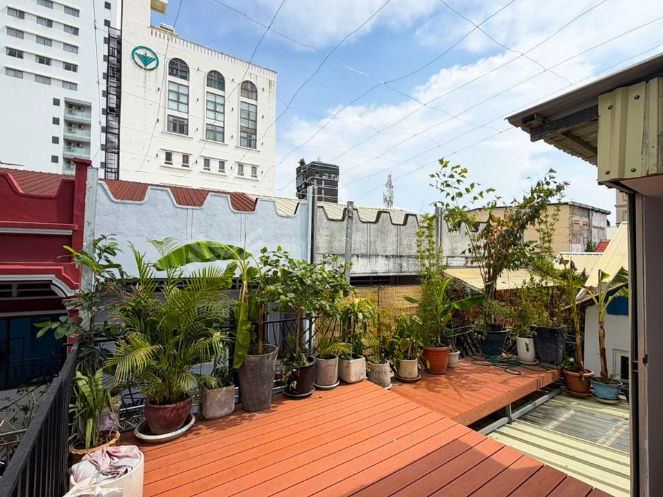 Renovated 3-Bedroom For Rent -Near Riverside