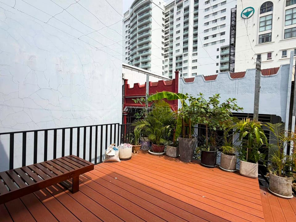 Renovated 3-Bedroom For Rent -Near Riverside