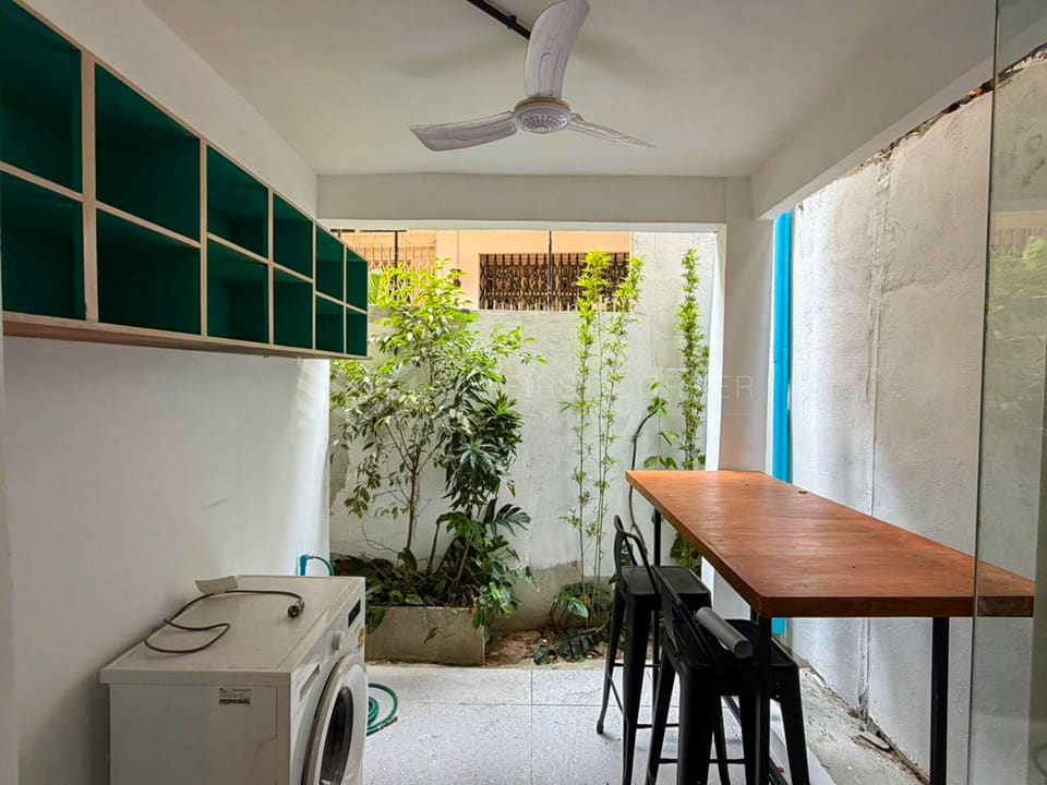 Renovated 3-Bedroom For Rent -Near Riverside