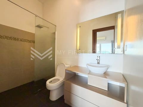 Modern 3-Bedroom renovated house For Rent in Daun Penh