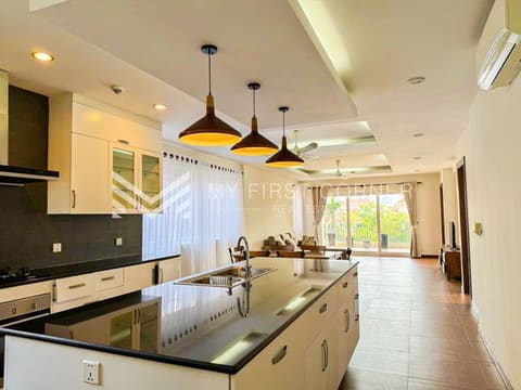 Modern 3-bedroom Apartment For Rent in Russian Market Area