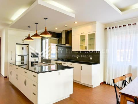 Modern 3-bedroom Apartment For Rent in Russian Market Area