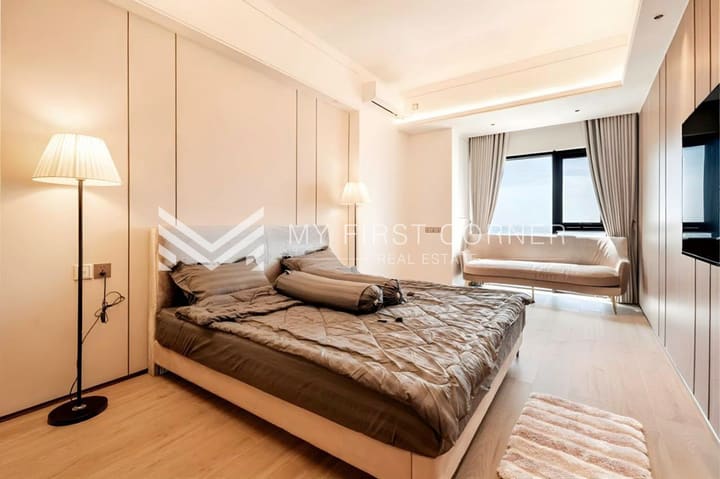 Luxurious Penthouse 3-Bedroom For Rent