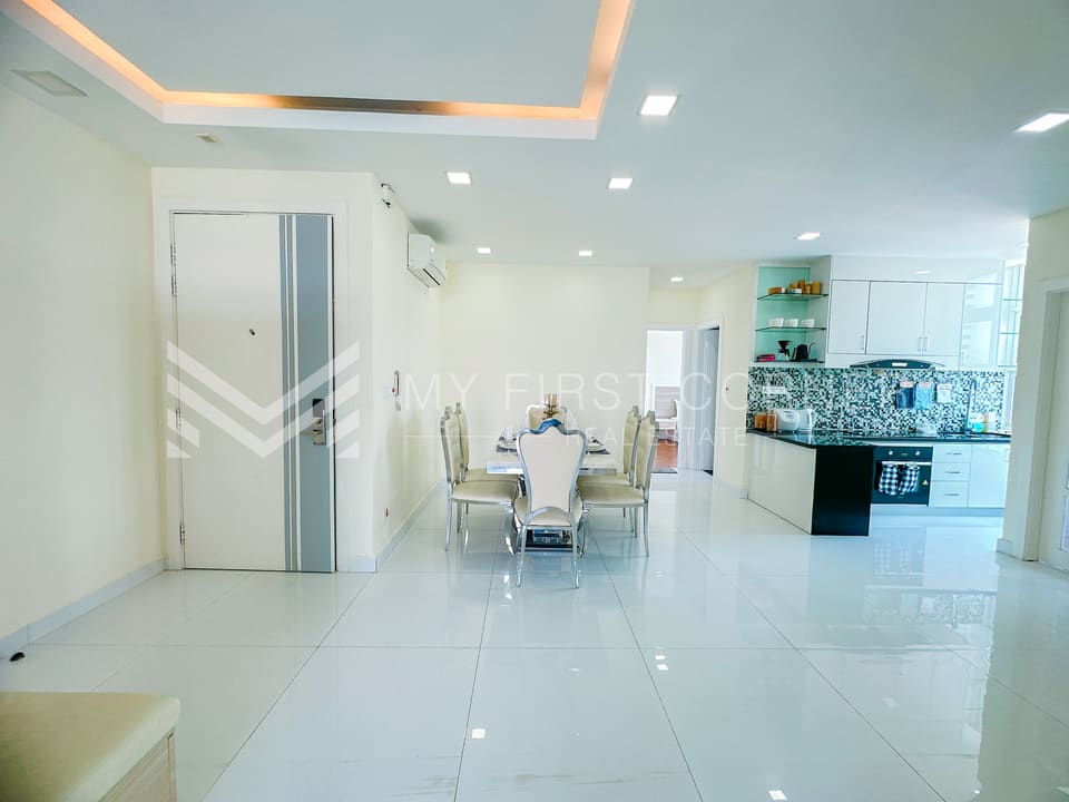 3-Bedroom Condo For Rent at Chroy Chongvar