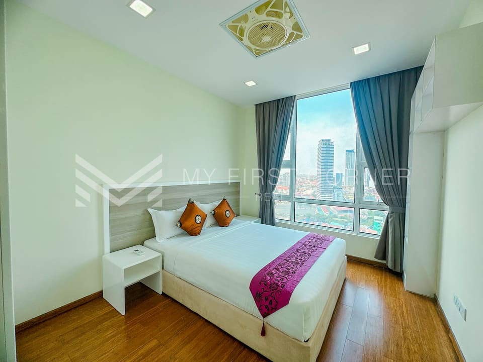 3-Bedroom Condo For Rent at Chroy Chongvar