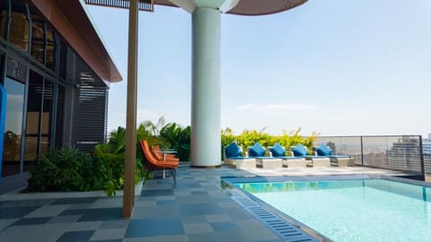 3-Bedroom Condo in BKK1