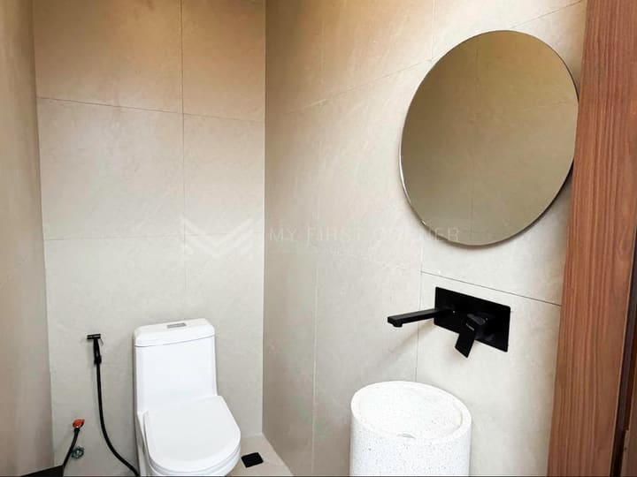 For rent entrance duplex 4 bedroom apartment