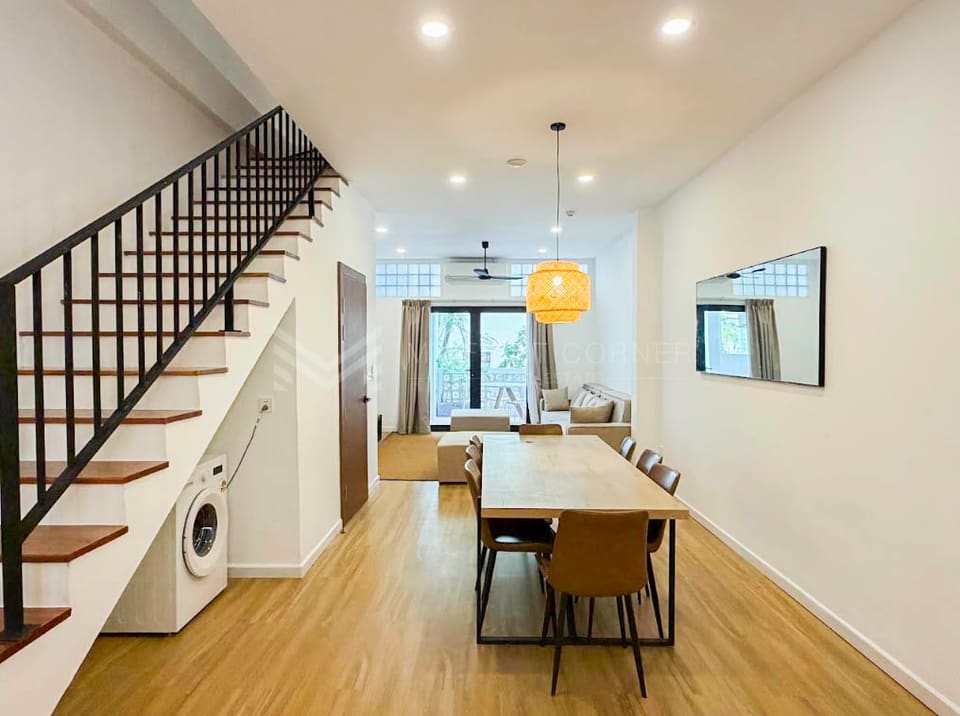 For rent entrance duplex 4 bedroom apartment