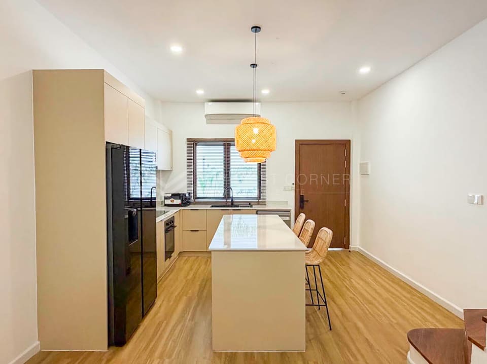 For rent entrance duplex 4 bedroom apartment
