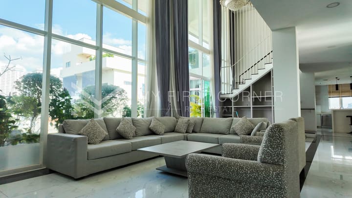 5 Bedroom Penthouse in BKK1 For Rent