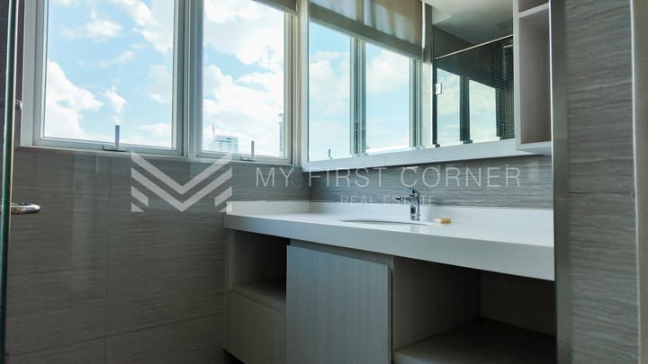 5 Bedroom Penthouse in BKK1 For Rent