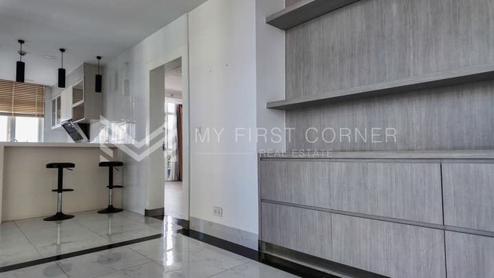 5 Bedroom Penthouse in BKK1 For Rent
