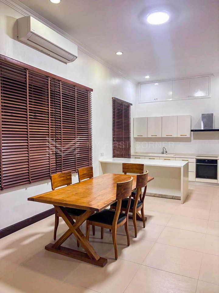 Villa for rent in Toul Tompong Area