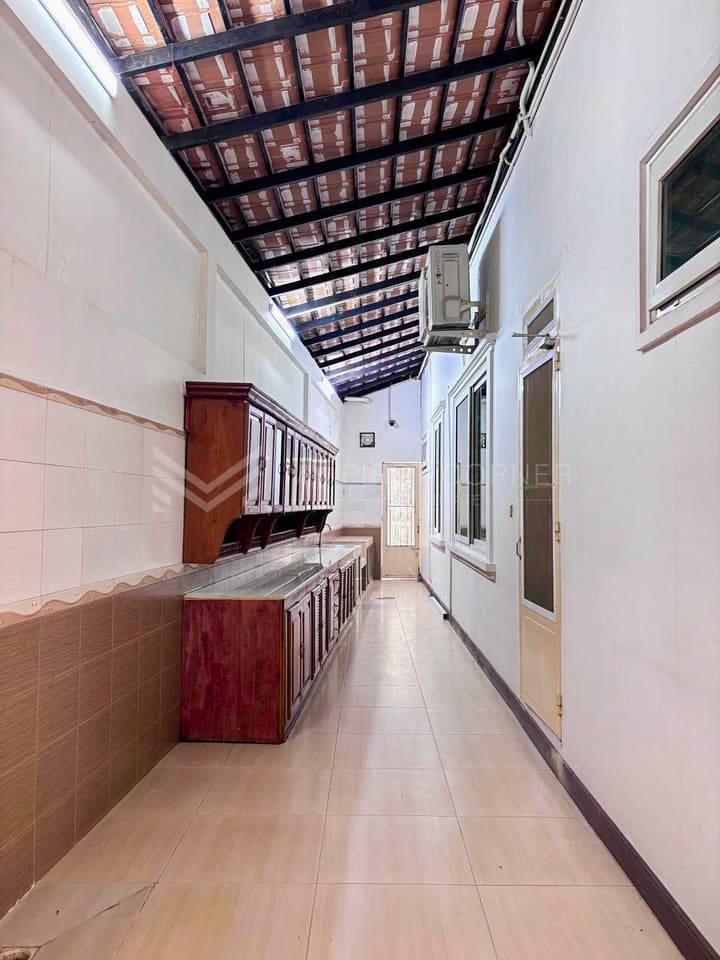 Villa for rent in Toul Tompong Area