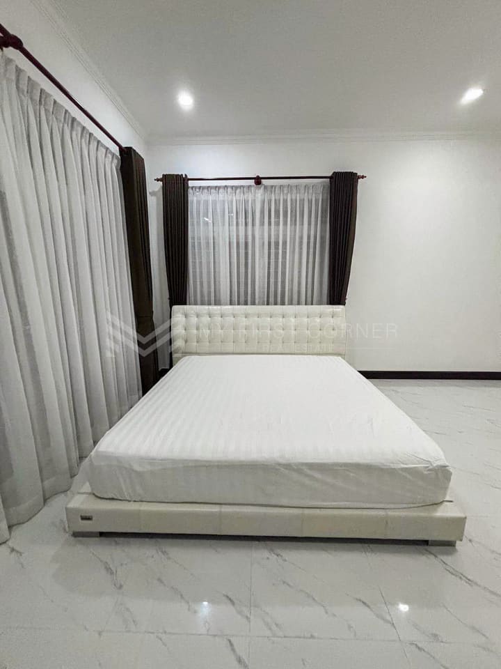 Villa for rent in Toul Tompong Area