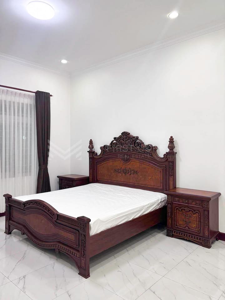 Villa for rent in Toul Tompong Area