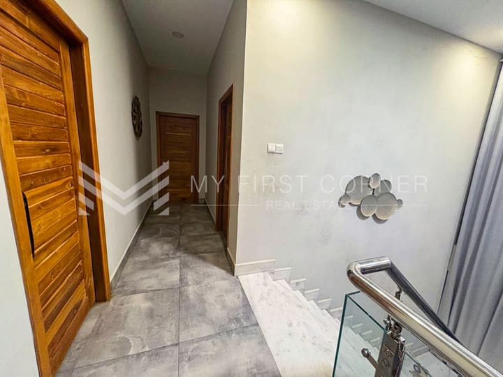 Modern Villa Corner House with Large Surrounding Land l Borey William Phase 1
