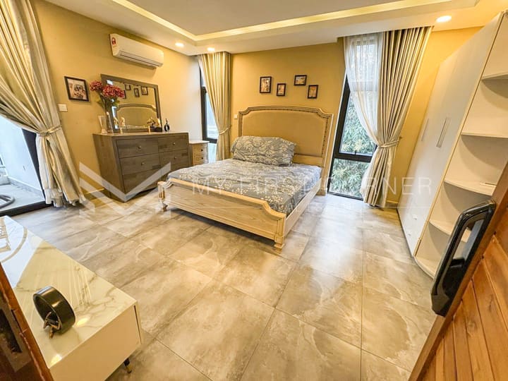 Modern Villa Corner House with Large Surrounding Land l Borey William Phase 1