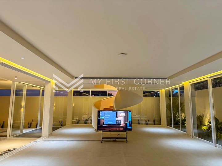 Exclusive Pool Villa in Phnom Penh – Luxury Real Estate Cambodia – $1.5 Million