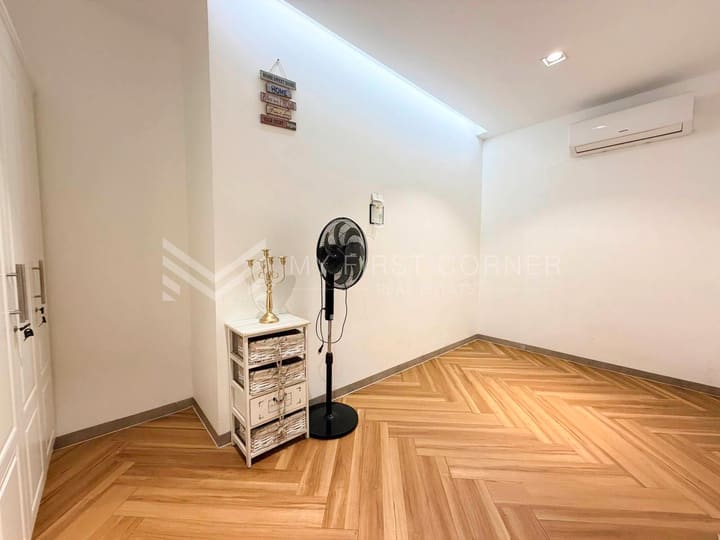 Beautiful 2bedroom apartment for rent in Urban Village 2 very good location near Aeon3