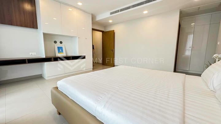 Luxurt 3bedroom service apartment for rent in Bkk1