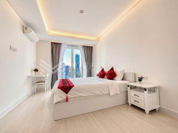 Spacious Three bedroom service apartment for rent in BKK1