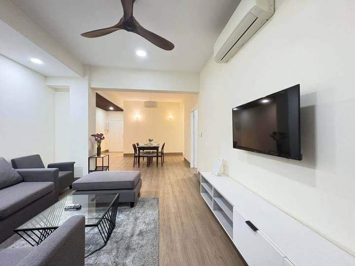Apartment in Phnom Penh, photograph 3