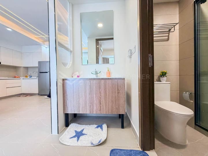 Condo in Chak Angrae Leu, photograph 4