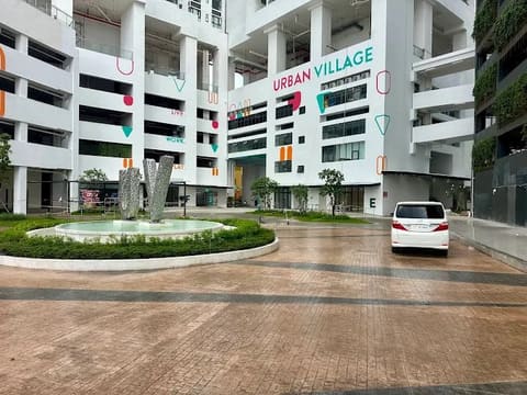 Condo in Chak Angrae Leu, photograph 10