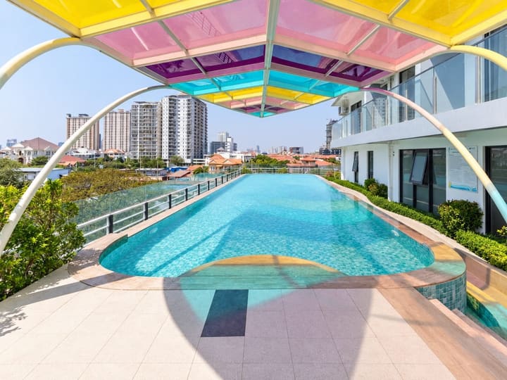 Condo in Chroy Changvar, photograph 7