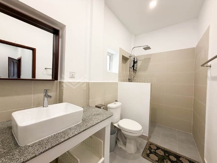 Apartment in Tonle Bassac, photograph 13