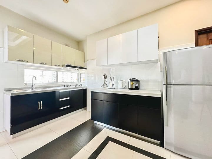 Apartment in BKK 1, photograph 2