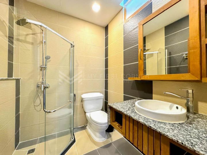 Apartment in BKK 1, photograph 7