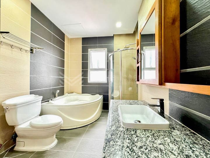 Apartment in BKK 1, photograph 8