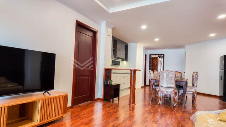 Apartment in BKK 1, photograph 3