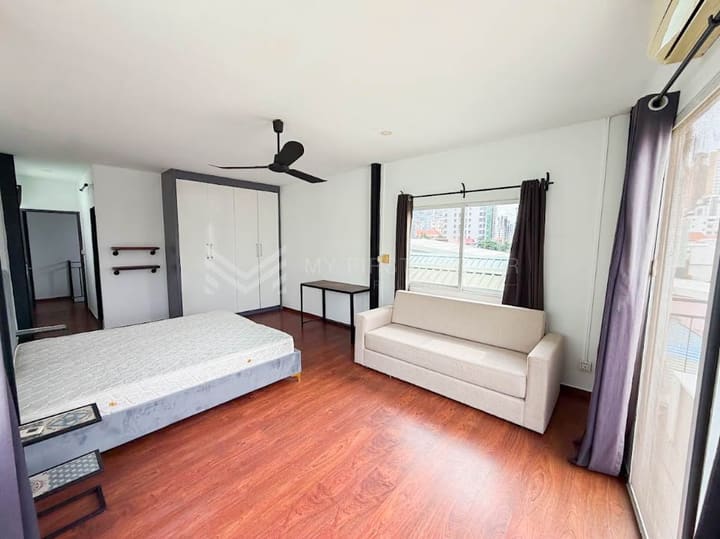 Apartment in Tonle Bassac, photograph 11
