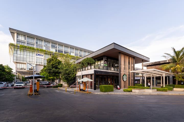 Commercial in BKK 3, photograph 1