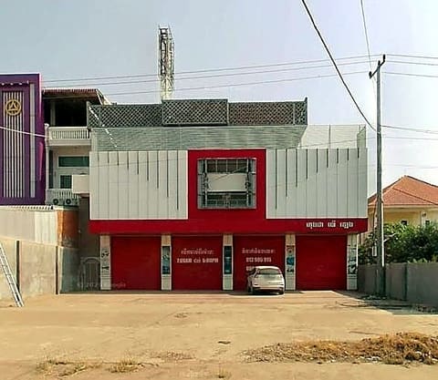 Land & Commercial Building in Banalichabarasata, Prey Veng (photo 1)